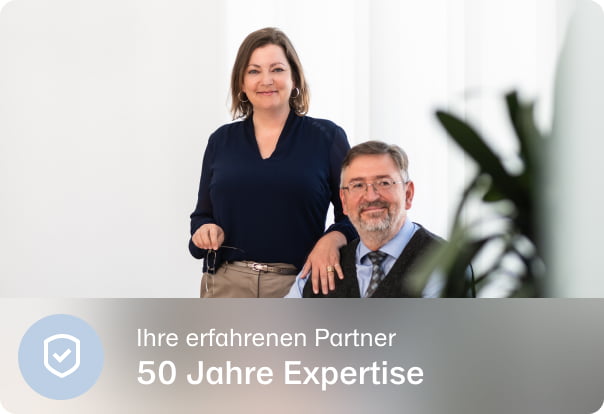 Doreen Schlegel stehend und Jürgen Hofmann sitzend 2